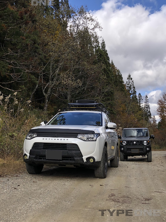 アウトランダーPHEVのアウトランダーphev・林道・紅葉・紅葉狩り・🍁紅葉🍁に関するカスタム事例の投稿画像4枚目