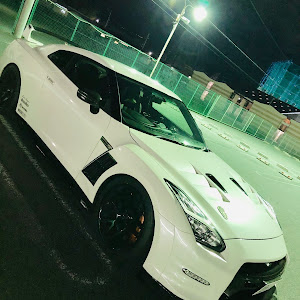 NISSAN GT-R R35