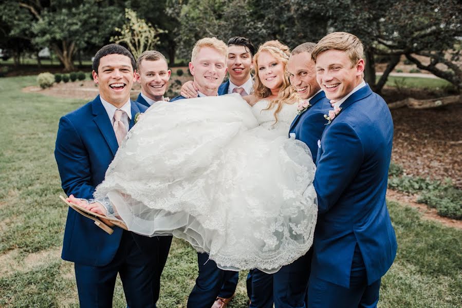 Fotógrafo de casamento Courtney Paige (courtneypaige). Foto de 8 de setembro 2019