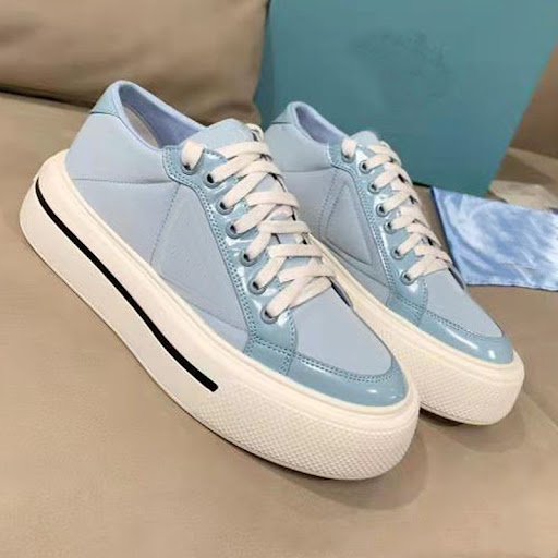 Title 2, Zapatos blancos de plataforma Trifle Casuales