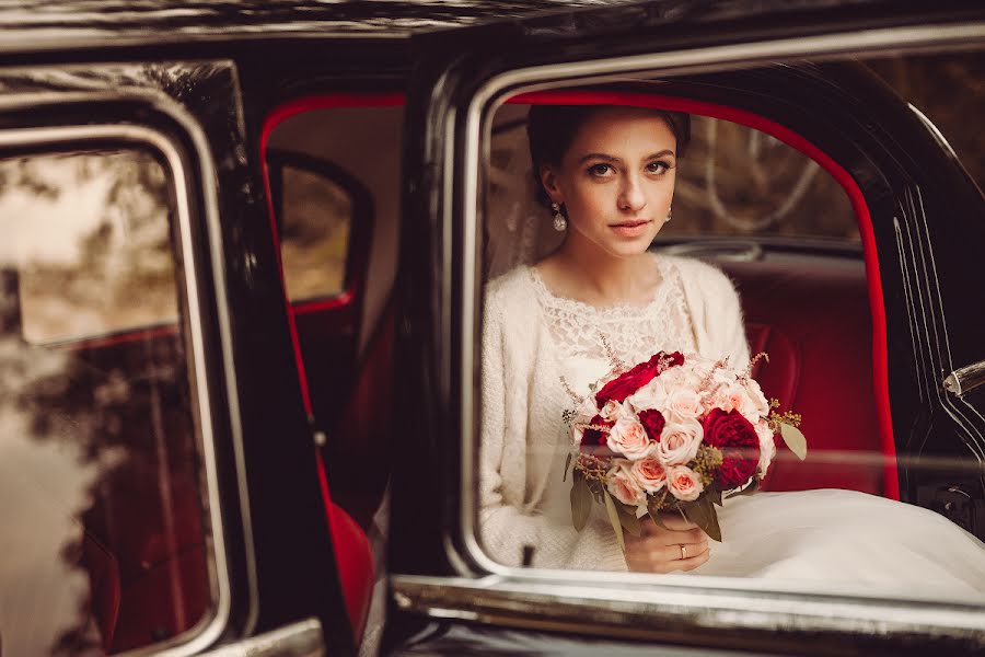 Wedding photographer Aleksandr Yurchik (alvik). Photo of 19 December 2015