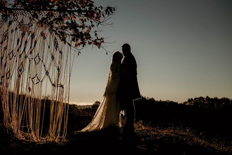 Fotógrafo de casamento Yana Stecyuk (stetsiuk). Foto de 21 de março 2019