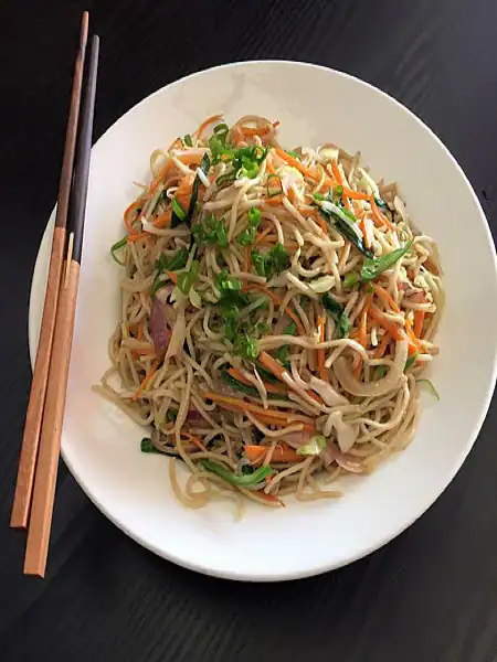 Veg Hakka Noodles