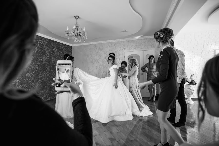 Wedding photographer Yana Petrus (petrusphoto). Photo of 12 March 2019