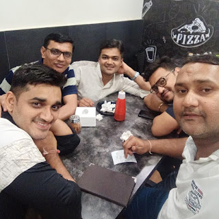 Hitesh Jain at Rolls On Coals, Maxus Mall,  photos