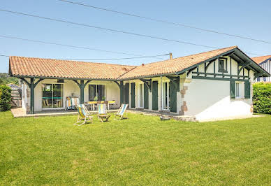 House with pool and terrace 2