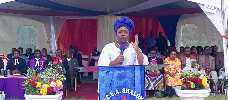 Bahati MP, Irene Njoki Mrembo addresses congregants at Shalom PCEA church in Engachura area of her constituency.