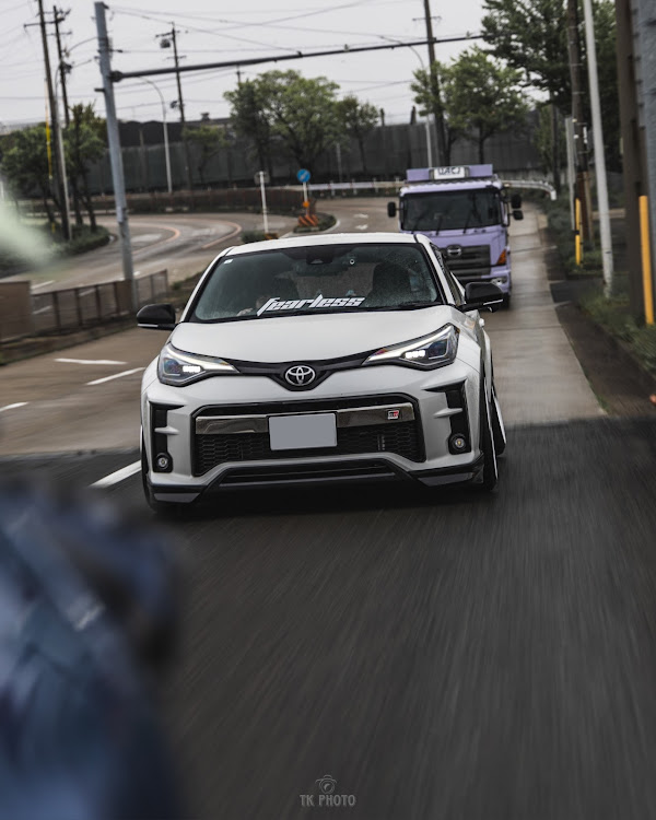 C-HRのC-HR・gazooracing・ローリングショット・ローリングショット撮影・RECAROに関するカスタム事例の投稿画像2枚目