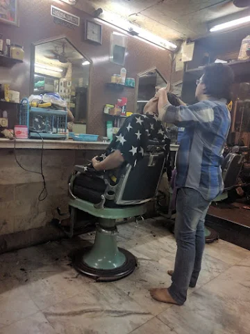 Yak's Hair Salon photo 