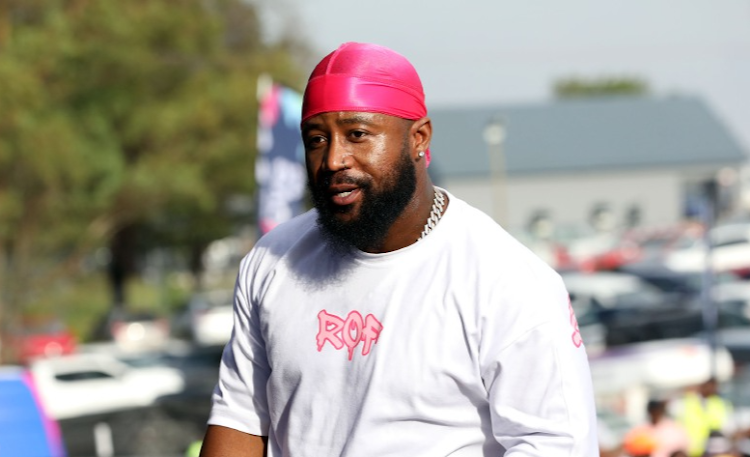 Cassper Nyovest has a fun run with his fans in Mahikeng, North West, ahead of his #FillUp show at MMabatho Stadium on Saturday, December 3.