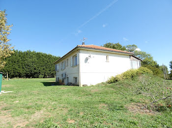 maison à Saint-Claud (16)