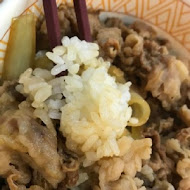 すき家SUKIYA日本平價牛丼(公館店)