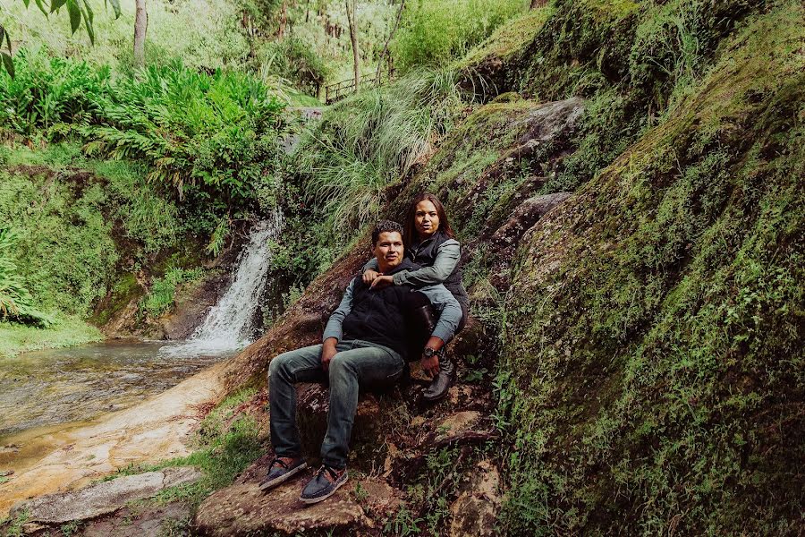 Fotografo di matrimoni Gil Garza (tresvecesg). Foto del 13 settembre 2017