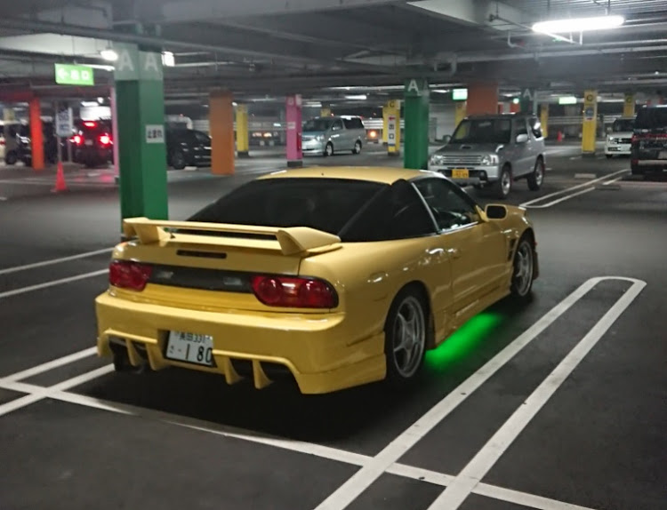 180SXのクラシックカー・ルノー・黄色・旧車イベント・新潟に関するカスタム事例の投稿画像3枚目
