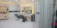 Naturals Unisex Salon photo 2