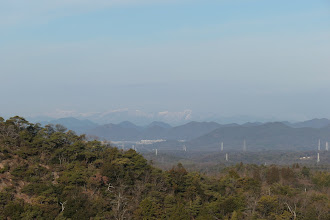 小津三山（左から権現山・花房山・雷倉）