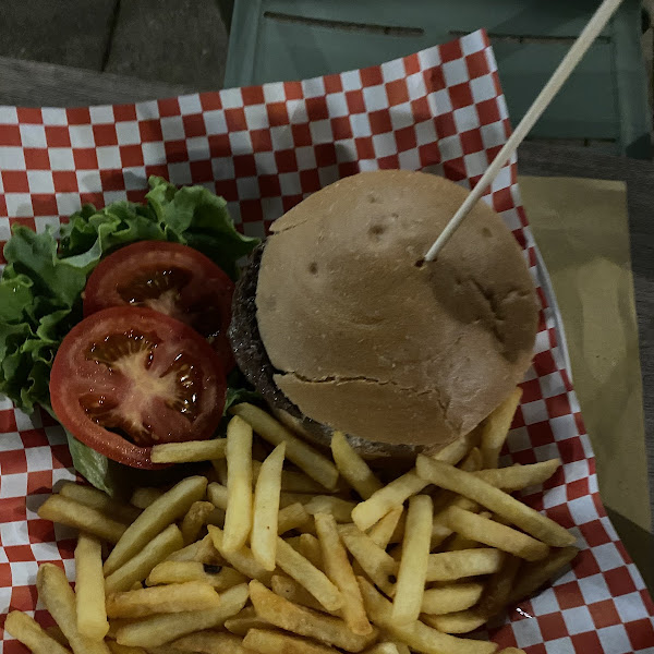 Glutenvrije hamburger met friet