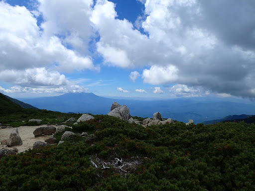 北側は良い天気