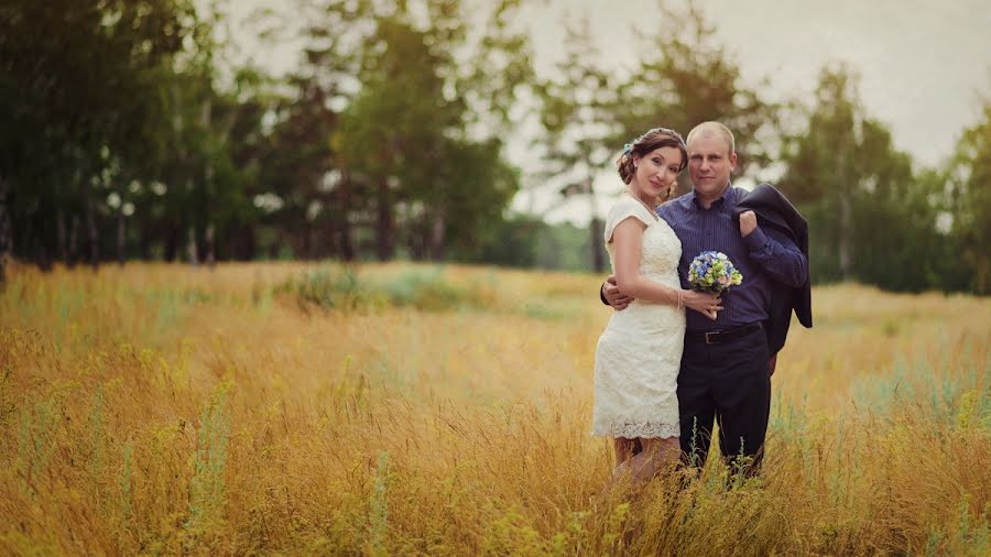 Wedding photographer Elena Volkova (mishlena). Photo of 11 September 2013