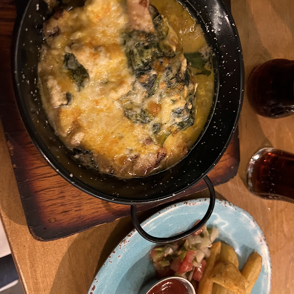 GF chicken with feta and spinach + fries