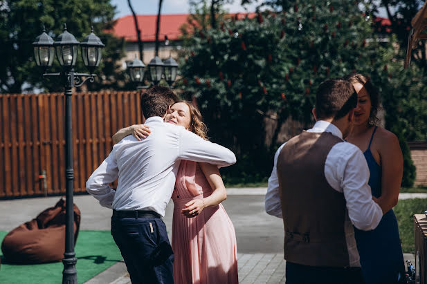 Fotógrafo de casamento Yuliya Artamonova (artamonovajuli). Foto de 18 de setembro 2018