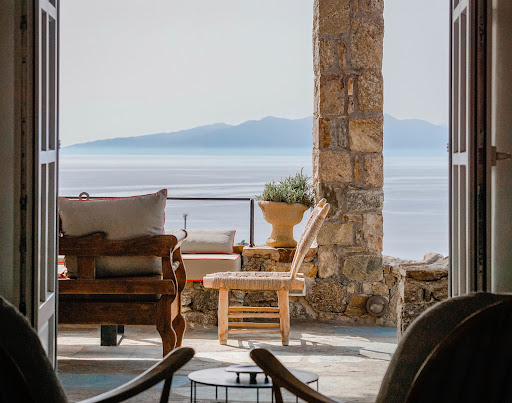 House with pool and terrace 1