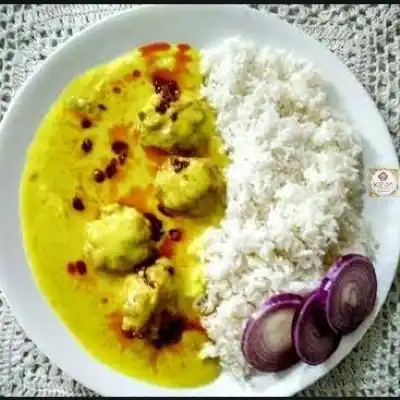 Kadi Pakoda With Rice