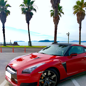 NISSAN GT-R R35