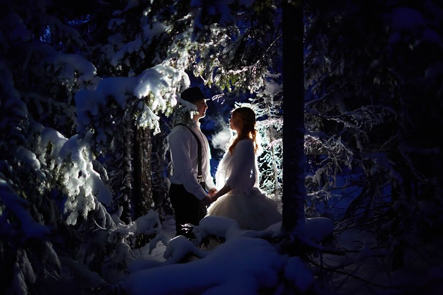 Fotografo di matrimoni Nadezhda Sobolevskaya (sobolevskaya). Foto del 14 dicembre 2015