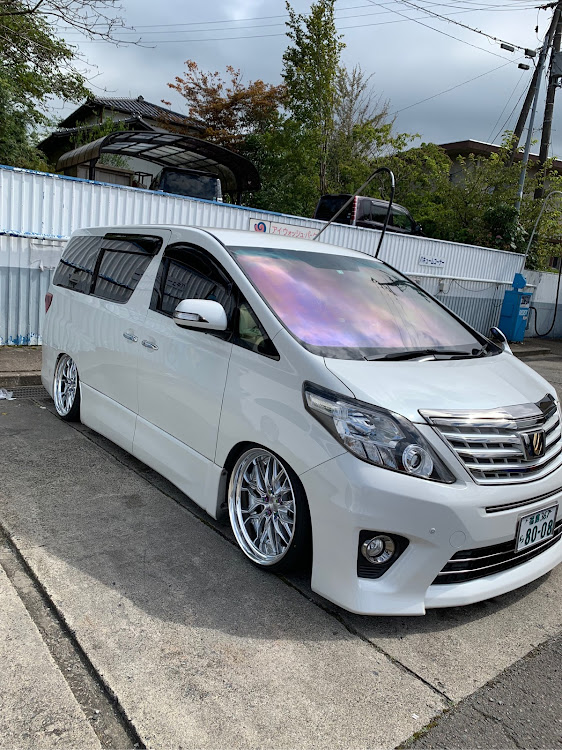 アルファードのアルファード・20アルファード・work・4WD・洗車に関するカスタム事例の投稿画像1枚目