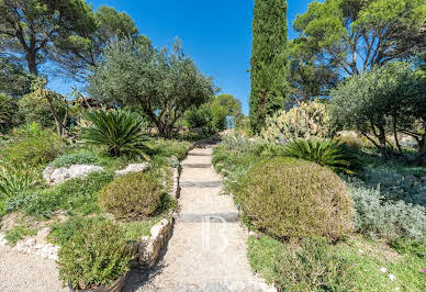 Maison avec jardin et terrasse 4