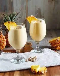 Pineapple Milkshake (Serves 300 Ml)