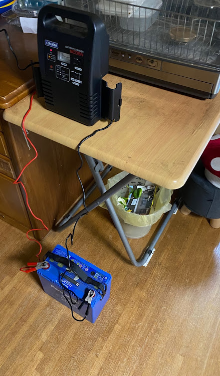 スカイラインのバッテリー上がり・バッテリー交換・バッテリー充電・カオスバッテリー・パルス充電器に関するカスタム事例の投稿画像3枚目