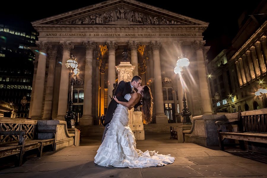 Wedding photographer Carina Rodríguez (altoenfoque). Photo of 11 November 2016