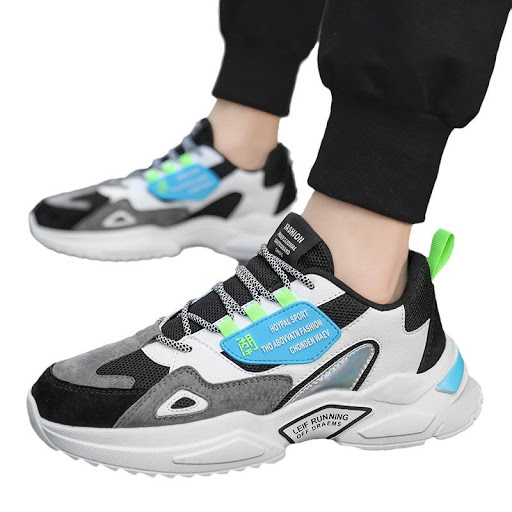 Title 4, Casual White Shoes Thick Sole Daddy Tide Style....