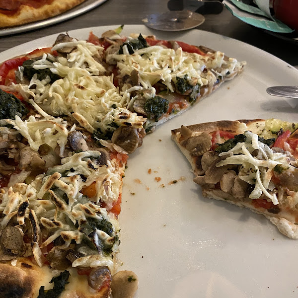 Gluten-Free Pizza at Jurgis ir Drakonas (PYLIMO)