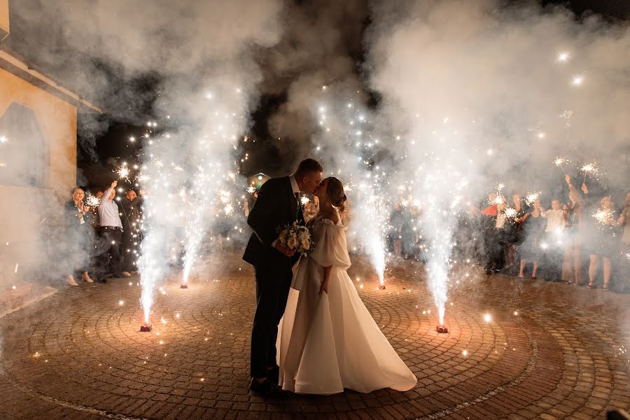 Fotógrafo de casamento Evgeniy Vedeneev (vedeneev). Foto de 15 de maio 2023