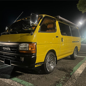 ハイエースバン TRH112V