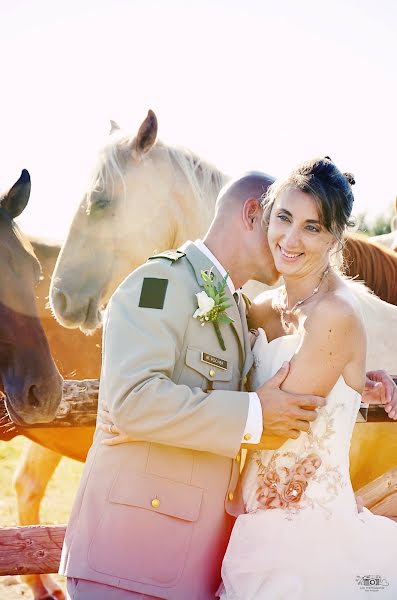 Fotógrafo de casamento Anaïs Rulleau (lourulleau). Foto de 13 de abril 2019