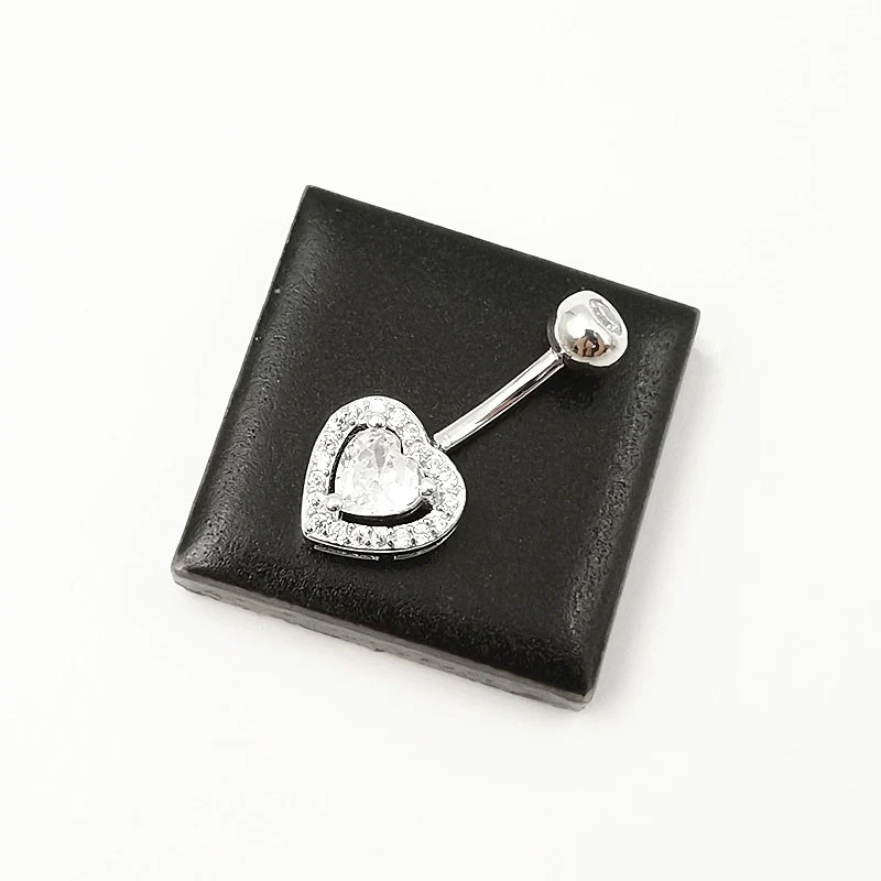 Europese en Amerikaanse mini zirkonia kleine liefde hartvormige navel stud, modieus en schattig, perfect voor dagelijks gebruik