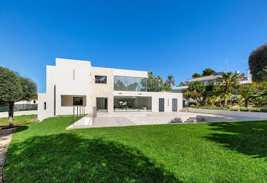 Maison avec piscine et jardin 3