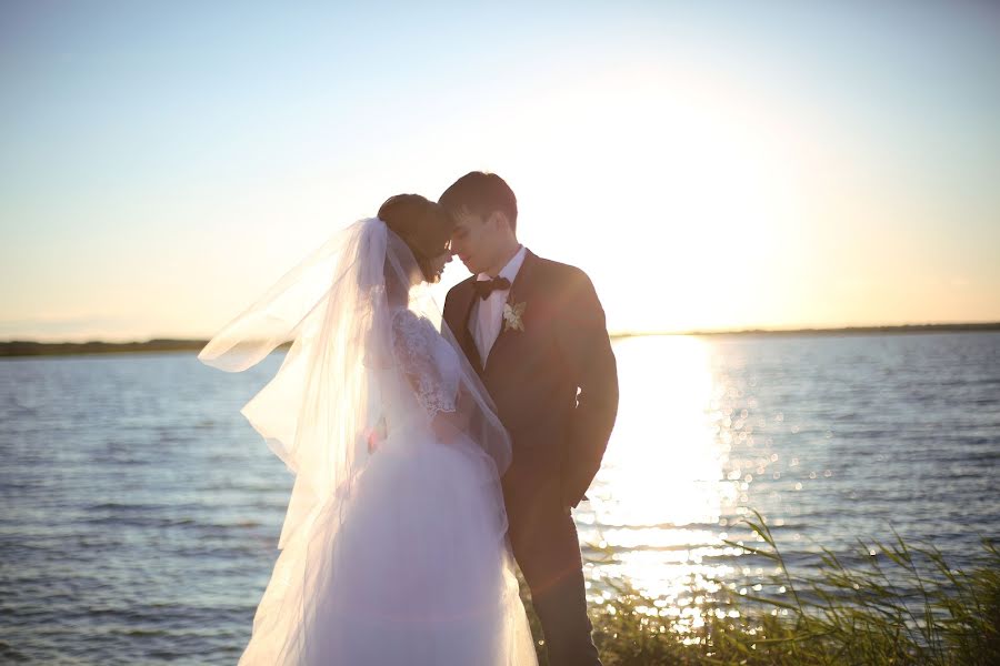 Fotógrafo de casamento Evgeniya Satalkina (vinza). Foto de 22 de agosto 2017