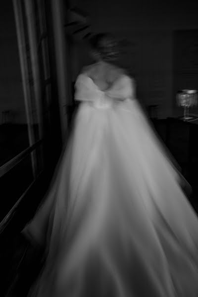 Fotógrafo de casamento Elvira Istamova (eleis). Foto de 13 de setembro 2022