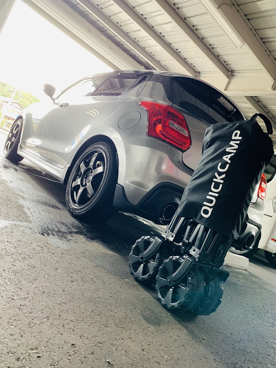 スイフトスポーツのコンパクトカーの弱点・キャリーカート・納車・台風通過・簡易洗車に関するカスタム事例の投稿画像6枚目