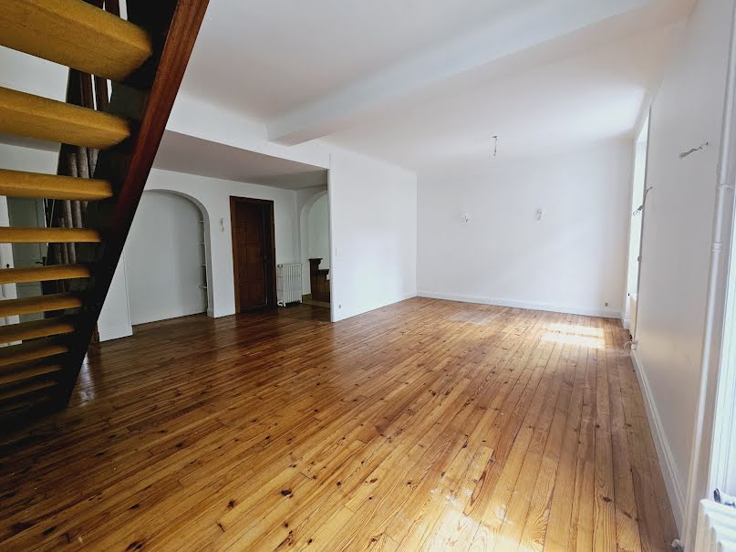 Location  duplex 6 pièces 181 m² à Biarritz (64200), 3 100 €