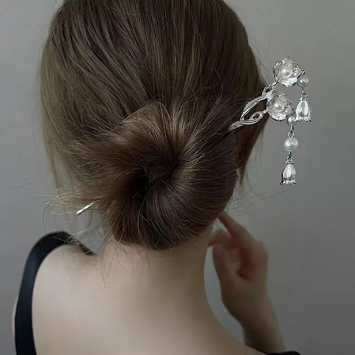 Title 3, Flower Tassel Hairpin for Women Elevate your ha...
