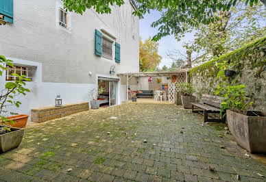 House with garden and terrace 3