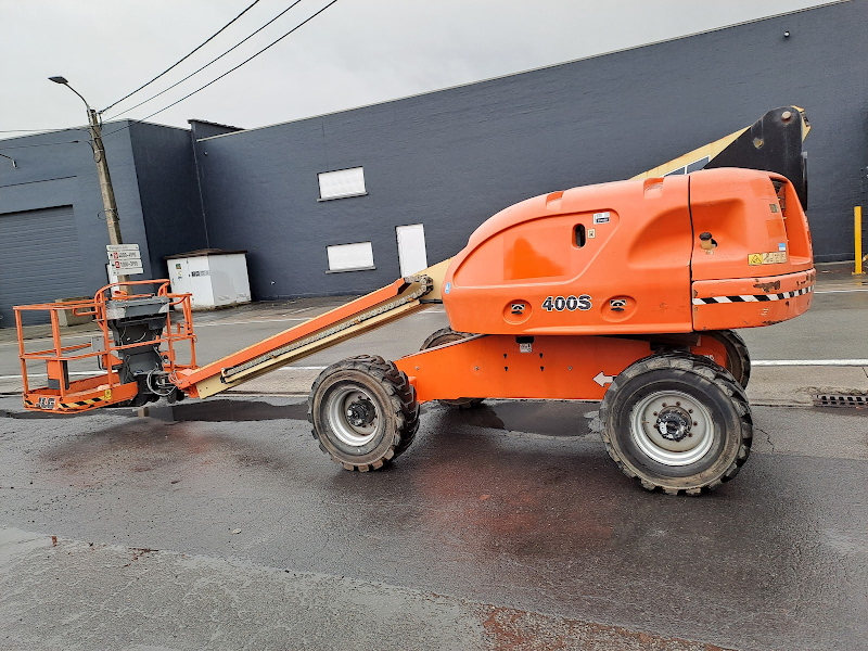 Picture of a JLG 400S
