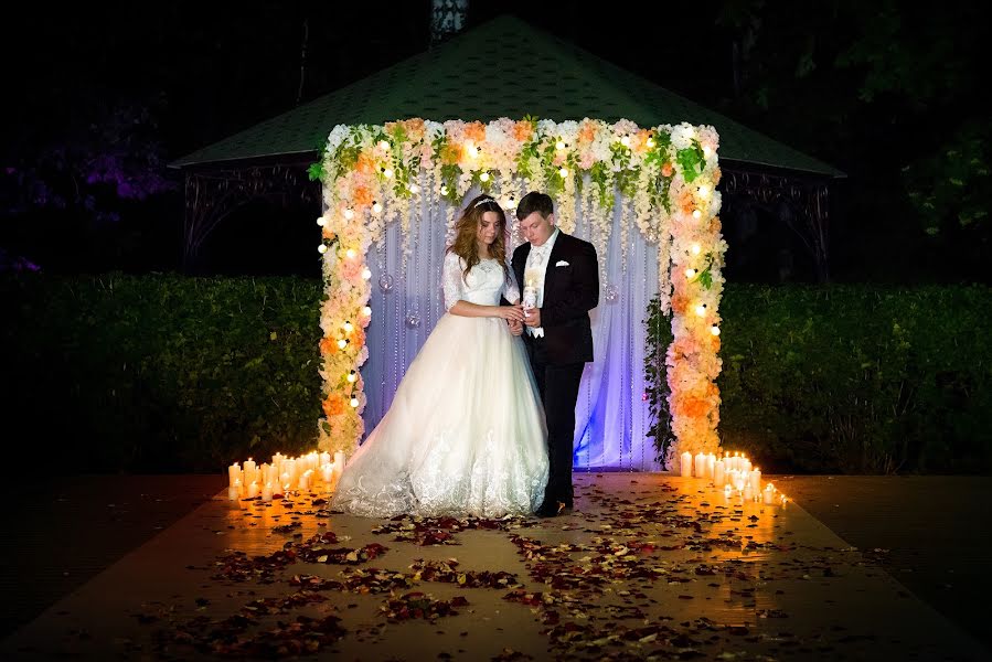 Wedding photographer Maksim Chikhnyaev (maxchih). Photo of 9 August 2016