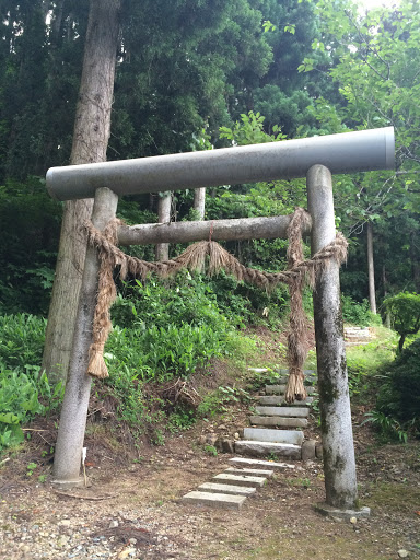 山の神社